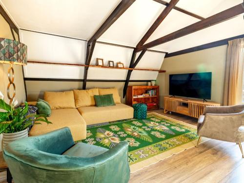  Cosy holiday flat ´Bolle Bet´ near beach in Tuitjenhorn