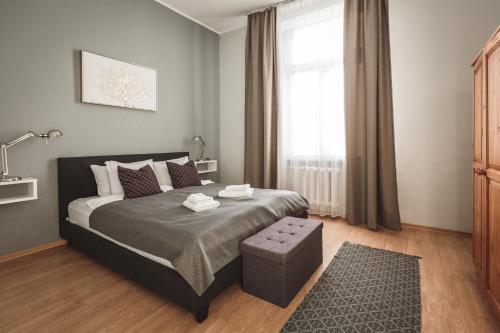 Superior One-Bedroom Apartment image 7