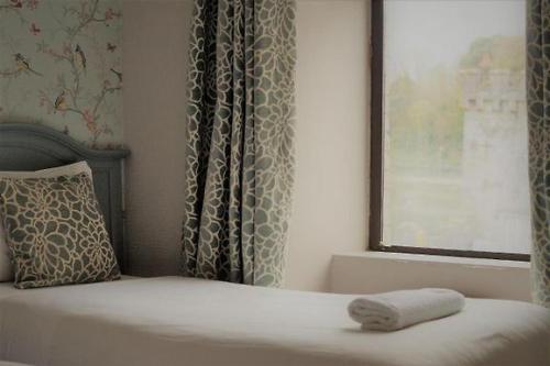 The Waterfront Townhouse Accommodation - image 7