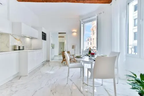 Alba apartment antibes street, by Welcome to Cannes photo 2