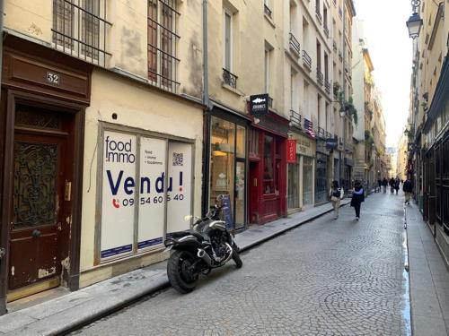 15 Atelier Montorgueil Super Héros - main image
