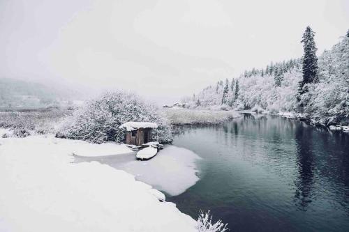 La Parenthèse vue lac