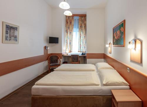 Hotel Admiral - image 9