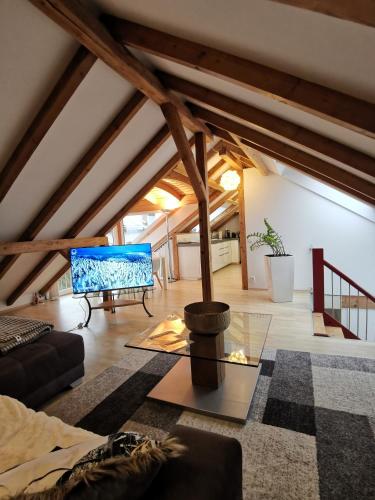 Baltmannsweiler cozy CHALET style apartment Wallbox & free parking no smoking in Baltmannsweiler, Deutschland