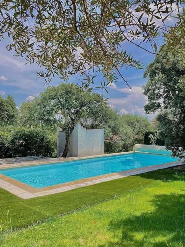 Villa de charme avec piscine 5 min d'Avignon - Location, gîte - Les Angles