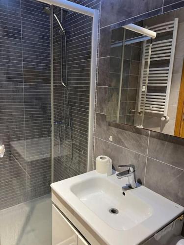 Luxury 2 bedrooms apartment jardin de carthage in Jardins De Carthage