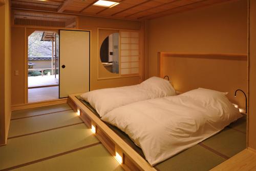 Japanese-Style Suite with Cypress Bath