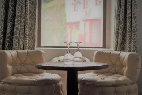 The Waterfront Townhouse Accommodation - image 12