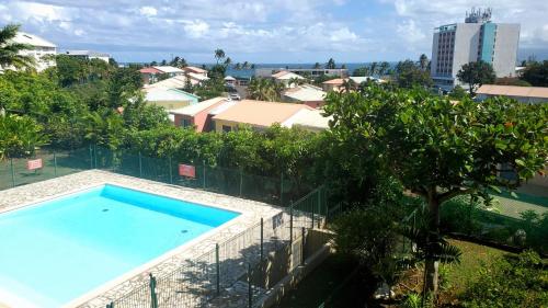 Duplex T2, 4 adultes, piscine, plage à proximité, Le Gosier (photo 4)