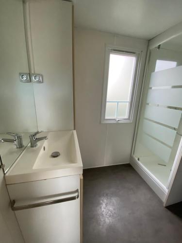 Mobile Home Comfort (1-3 persons) image 3