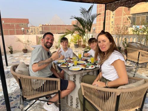 King Badr Pyramids Inn - image 3