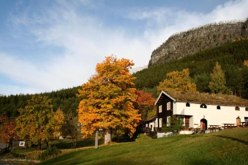 Sjoa Gjestehus&Vandrerhjem - Accommodation - Otta