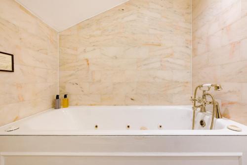 Facilities, The Abbey Court Notting Hill in Notting Hill