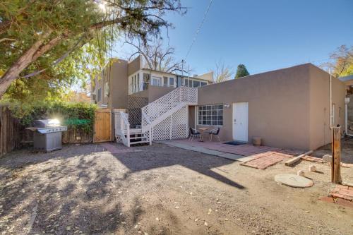 Pet-Friendly Studio Casita Near UNM Campus! in Albuquerque, USA