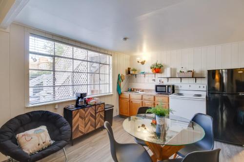Pet-Friendly Studio Casita Near UNM Campus! in Albuquerque, USA