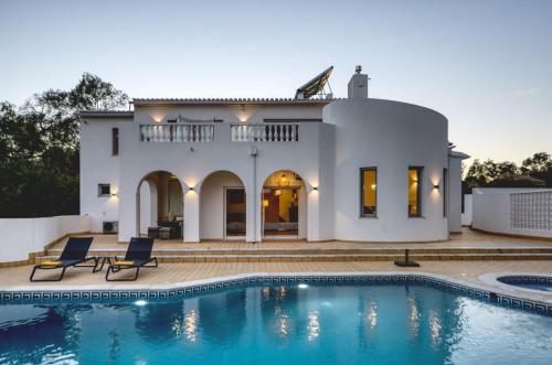 สระว่ายน้ำ, Villa Beleza in วาเล ดาส ออร์ตัส