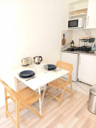 Très Joli Studio à 150 m de la mer