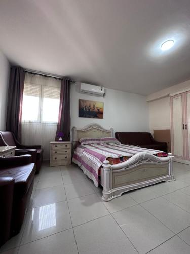 . CHAMBRE TOUT CONFORT TIARET