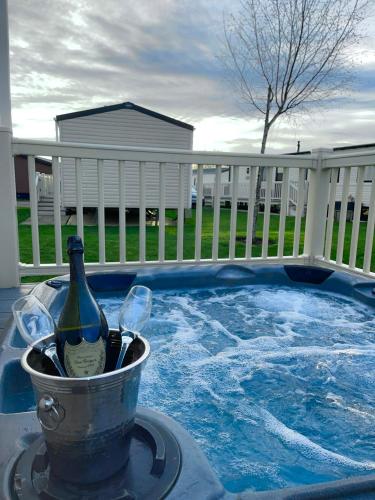 Luxury Hot Tub Caravan Tattershall