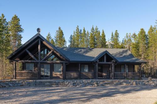 The Golden Eagle Cabin