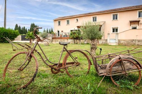 Superbe villa T4 clim, piscine, Vaste jardin privé - Location saisonnière - Laudun-l'Ardoise