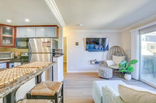 Sunny Imperial Beach Condo - Walk to Ocean! in Imperial Beach, USA