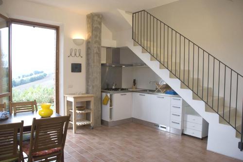Kitchen, Country House Montesoffio in Barchi (Pesaro)
