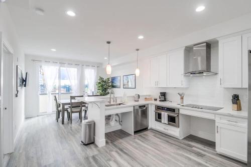 Park Blvd Paradise 301 - ADA compliant with a Spa in San Diego, USA