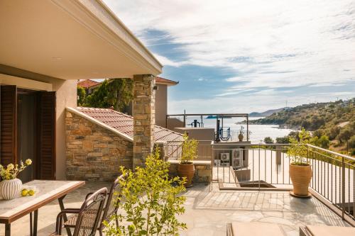Paramithenio Village Beach Resort & Spa Room Type - Maisonette with Attic, Sea View and Private Heated Pool Paramithenio Village Beach Resort & Spa Room Type - Maisonette with Attic, Sea View and Private Heated Pool