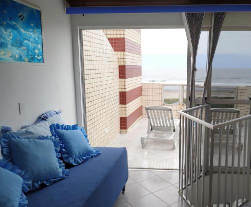 Apartamento de cobertura na beira mar e de frente para o mar. Vista maravilhosa.