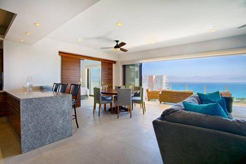 Alamar Delta 1-902 with the unbeatable view of Banderas Bay in Cruz de Huanacaxtle, Mexico