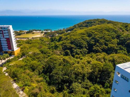 Alamar Delta 1-902 with the unbeatable view of Banderas Bay in Cruz de Huanacaxtle, Mexico