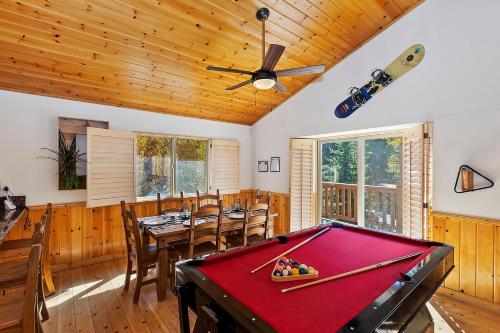 151 - Cabin at Bear Mountain in Big Bear Lake, USA