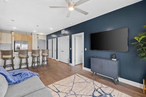 Beverly Hills Suite Penthouse The Gulch in Nashville, USA