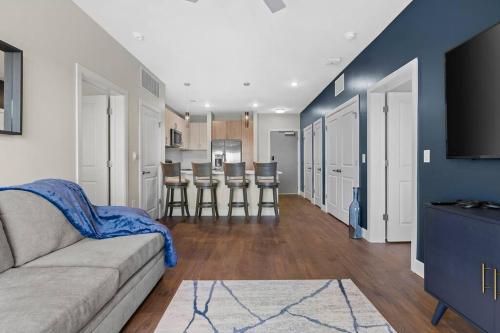 Beverly Hills Suite Penthouse The Gulch in Nashville, USA
