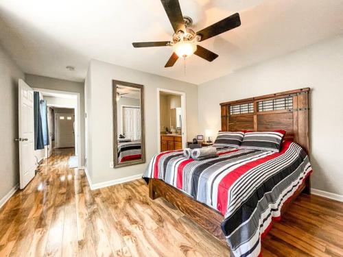 New Bungalow! / Central Location Near Fairgrounds in Pueblo, USA