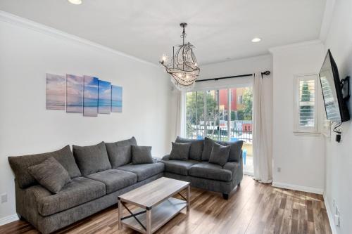 Walk to Beach - Rooftop Deck - Close to Everything in Oceanside, USA