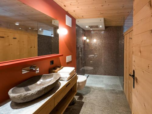 AlpenLuxus' BIKE SUITE in the SportLodge with natural pool, whirlpool & sauna