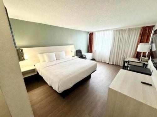 Quality Inn & Suites East Syracuse - Carrier Circle