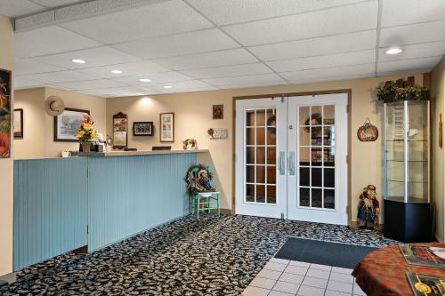 Country Living Inn - 로비