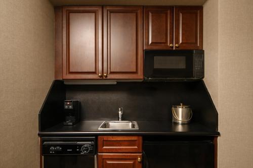 Kitchen, The Manhattan Club in New York (NY)