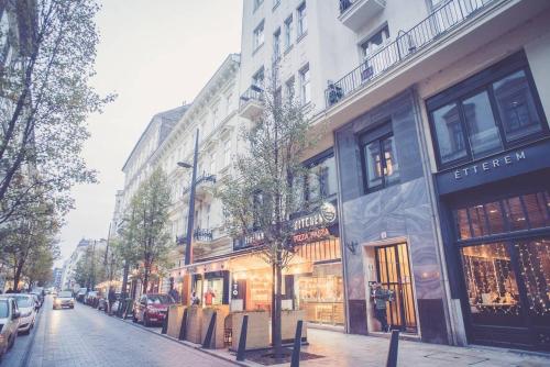 Stunning new central home near Basilica, Budapest