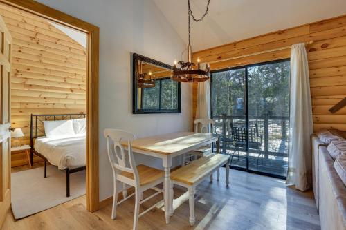 Keystone Condo with Hot Tub Access 2 Mi to Slopes! in Keystone, USA