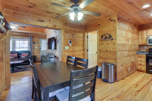 Wardensville Cabin with Hot Tub, Creek and Fire Pit! in Wardensville, USA