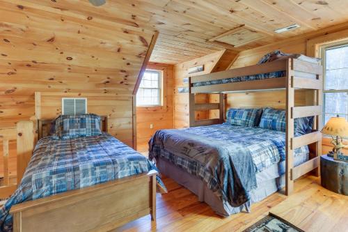 Peaceful Wardensville Cabin with Fire Pit!