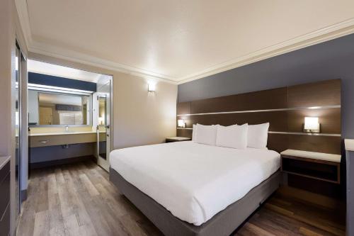 Best Western Inn & Suites Lemoore