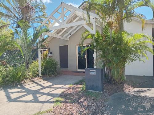Hervey Bay Flashpackers – Hervey Bay, IN