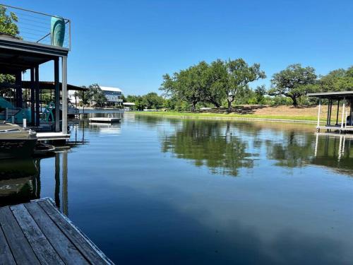 Lake LBJ Waterfront Condo in Kingsland, USA