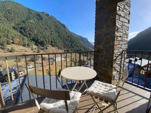 阳台/露台, Iconic - A Pie De Pistas En 1 Minuto - Terraza con Vistas al Valle Arinsal - Parking Gratis l by Bon in 阿林萨尔