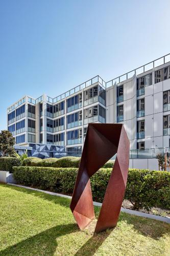 Meriton Suites Bondi Junction - image 9